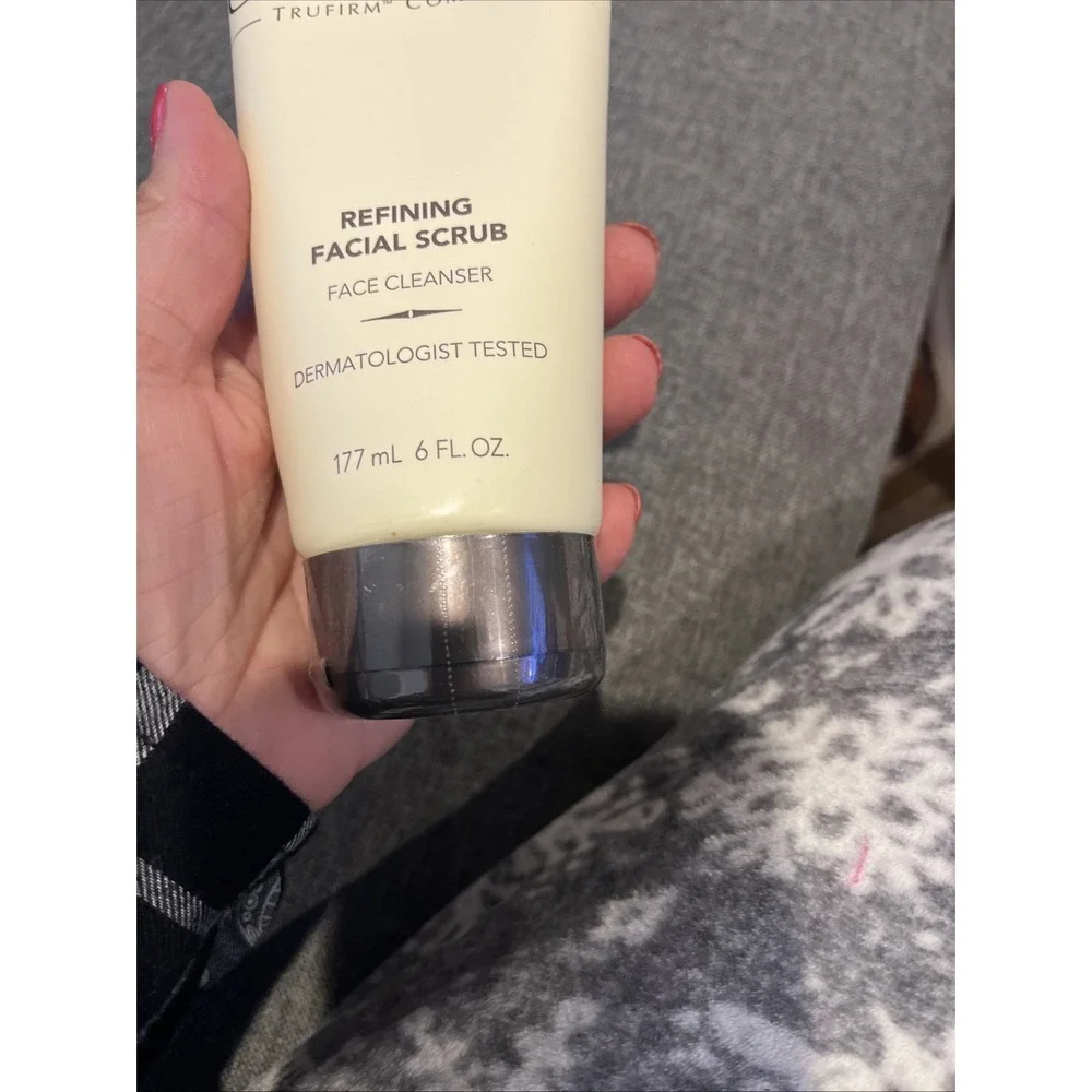 New Crepe Erase Refining Facial Scrub 6 fl oz / 177 ml